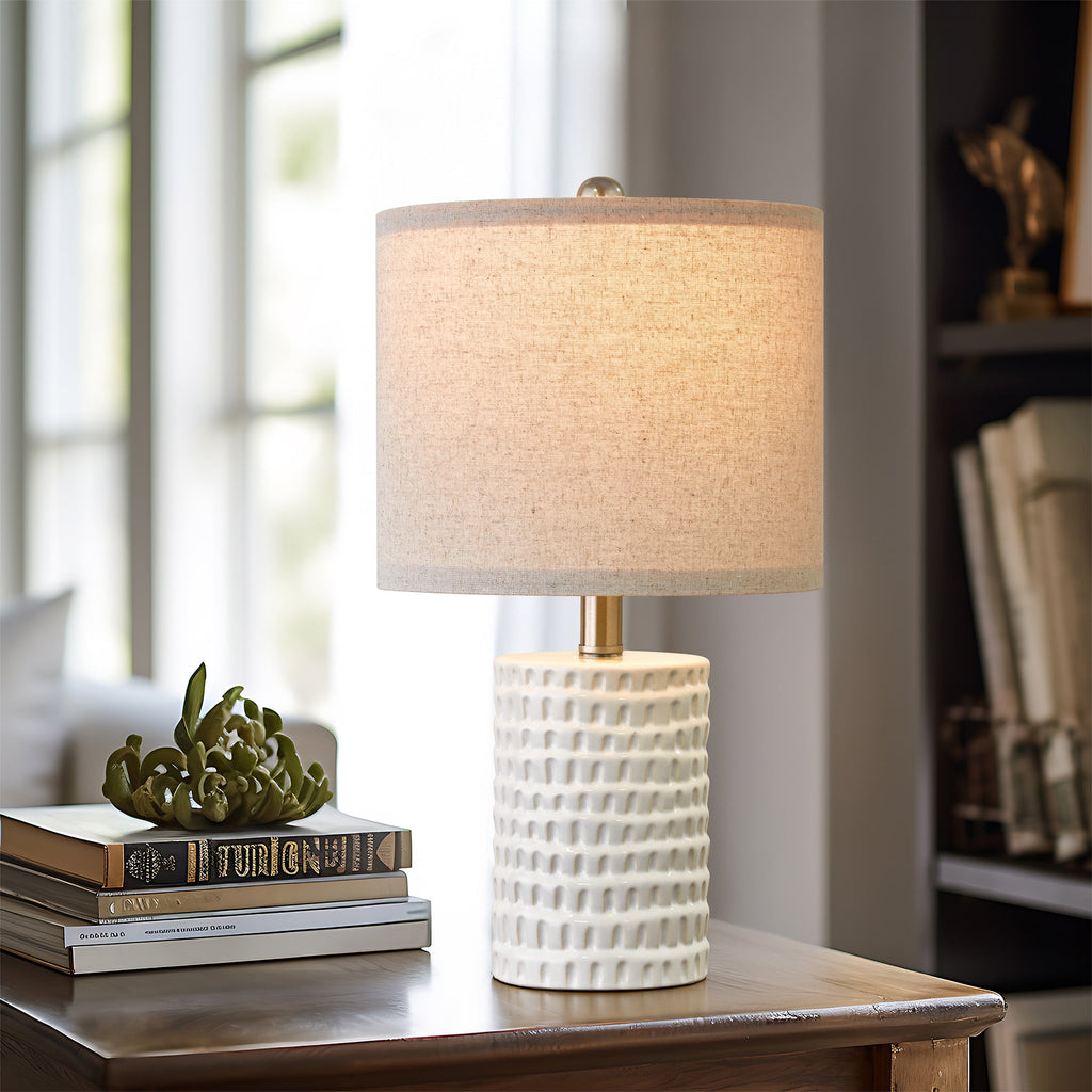 Oneach Ceramic Table Lamp Set of 2 for Living Room Bedroom 18.25" Modern White Bedside Nightstands Lamps